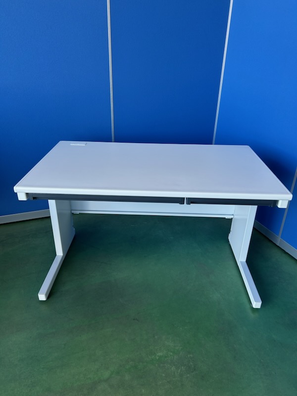 コクヨ　ピクサ　W1200　スノーホワイト　平机