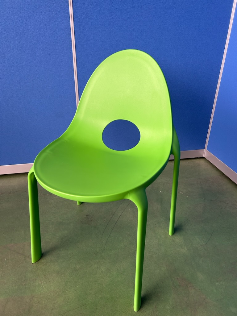 Infiniti　ドロップ　グリーン　ミーティングチェア［438］