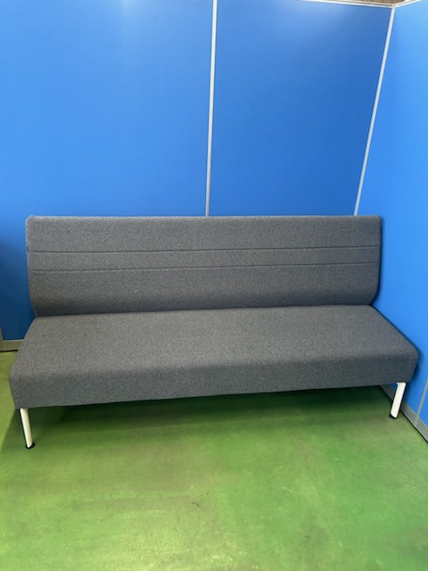 オカムラ　ライブス　ユニットソファ　インディゴ　W1800　ロビーチェア［480］