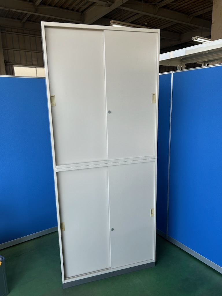 コクヨ　ビジネスウォールN　上下セット　W900×D450×H2150　オフィスキャビネット　※引き手焼け有［502］