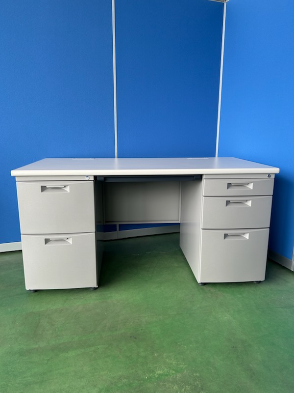 イトーキ　CZシリーズ　W1400　両袖机　グレー　オフィスデスク［508］