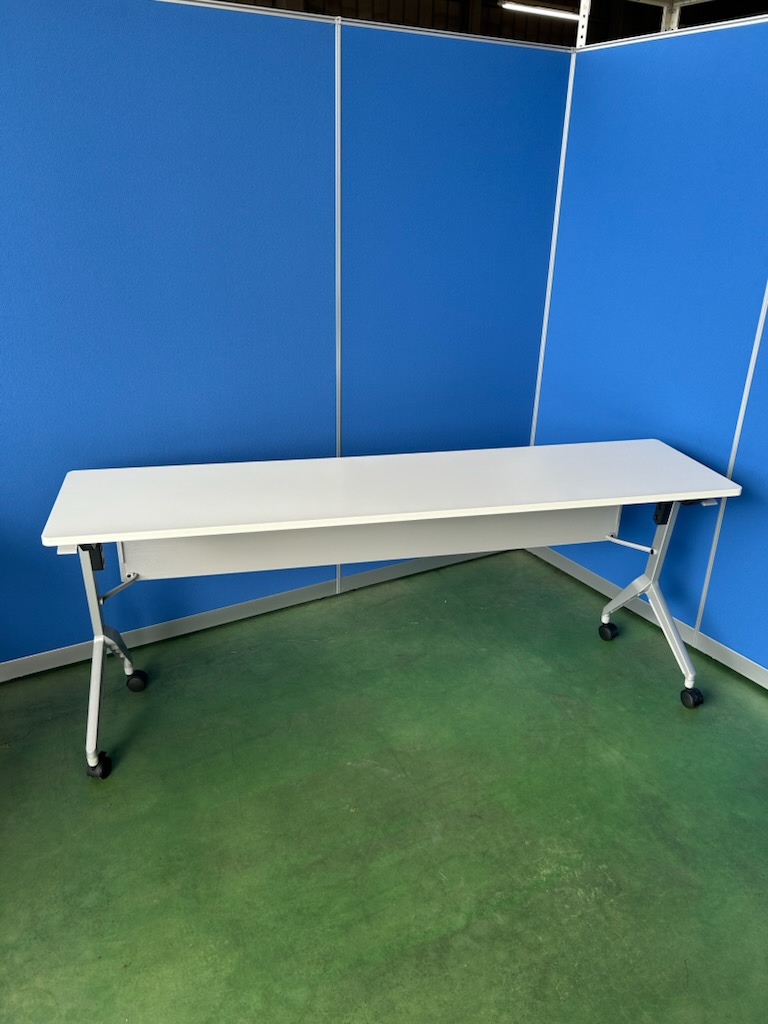 コクヨ　リーフライン　ホワイト　ミーティングテーブル