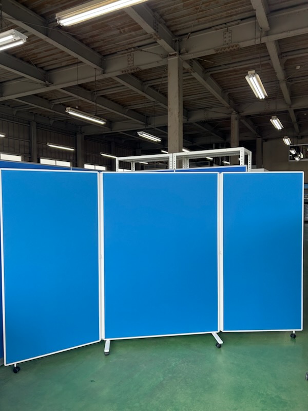 プラス　W3000×H1800　ローパーティション