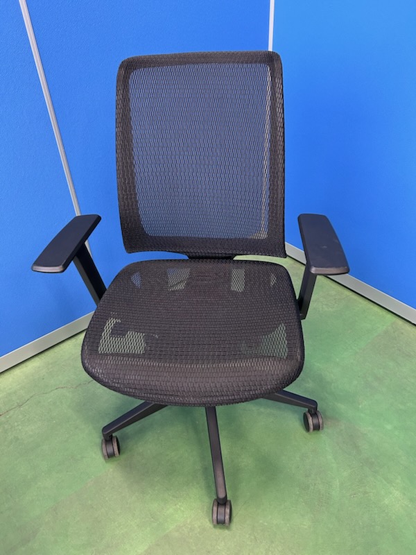 イノウエ　SPN　固定肘　ブラック　オフィスチェア