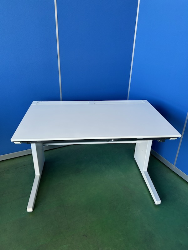 コクヨ　W1100　ホワイト　平机