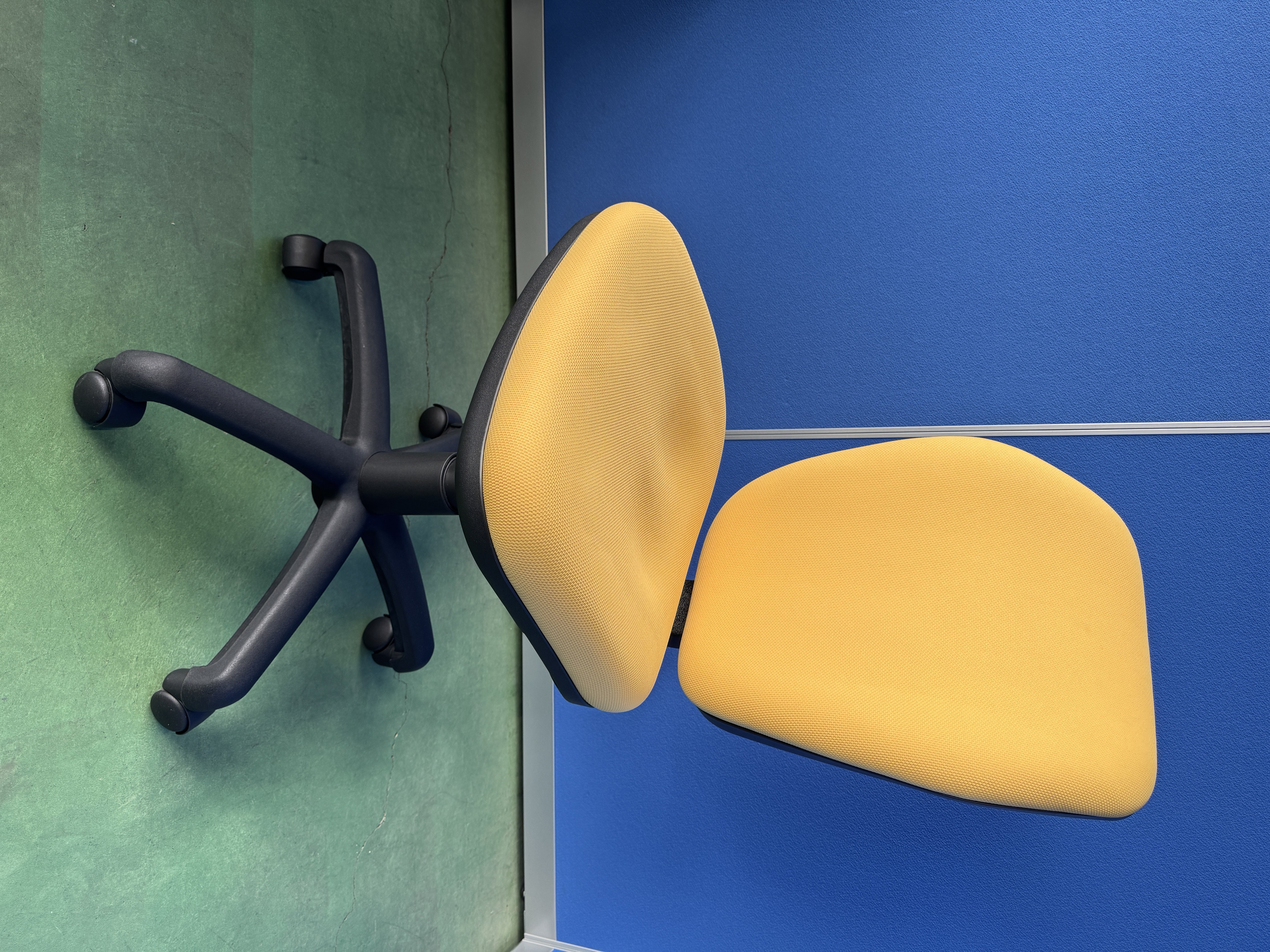 TOKIO　FST-77H　イエロー　ハイバック　オフィスチェア