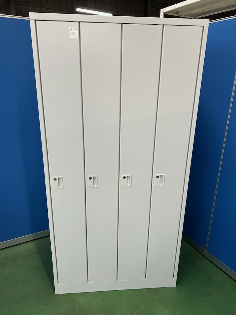 イトーキ　4人用W型ロッカー　ホワイト　オフィスロッカー