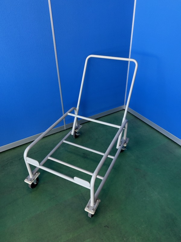 ナイキ　スタッキング台車