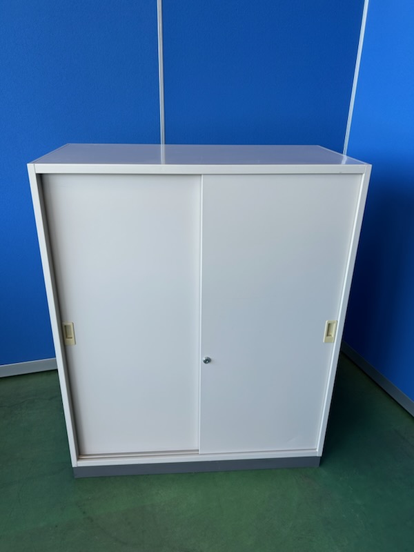 コクヨ　ビジネスウォールN　ナチュラルグレー　引き戸書庫　オフィスキャビネット　※引き手焼け有