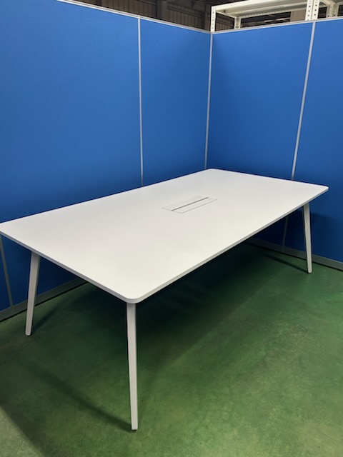 ウチダ　ホワイト　W2100　ミーティングテーブル